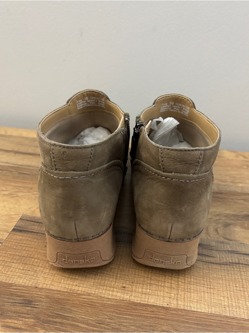 Dansko Charlene Wedge Heel Ankle Bootie Green Milled Nubuck - Picture 6 of 10